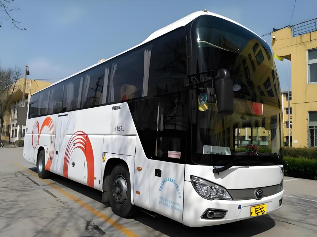 旅游大巴包车游